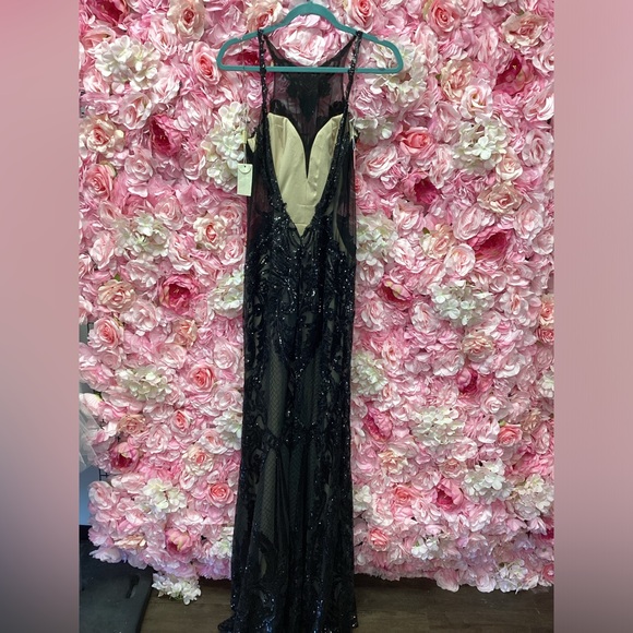 Jasz Couture 6302 Size 4 Black High Neck Sleeveless Beaded Long Dress - Picture 3 of 5